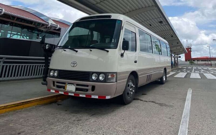 Minibus for large group transportation in Costa Rica