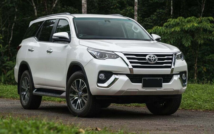 Midsize 4x4 SUV for family transportation in Costa Rica